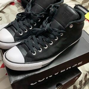 Men’s Converse Sneakers